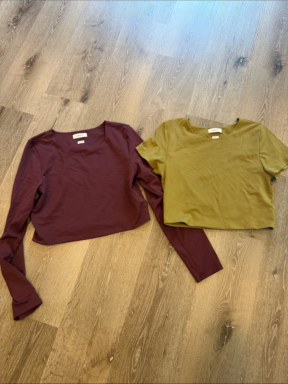 Babaton Women's Long Sleeve and cropped short sleeve. Burgundy and Olive Green